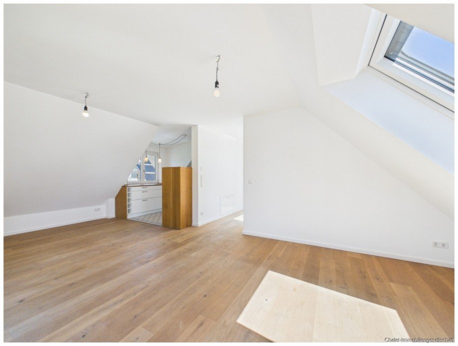 Wohn-Esszimmer Dachgeschosswohnung M�nchen