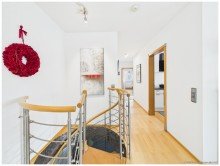 Treppe ins Untergeschoss GARTEN MAISONETTE - Sonnige Maisonettewohnung in M�nchen Sendling