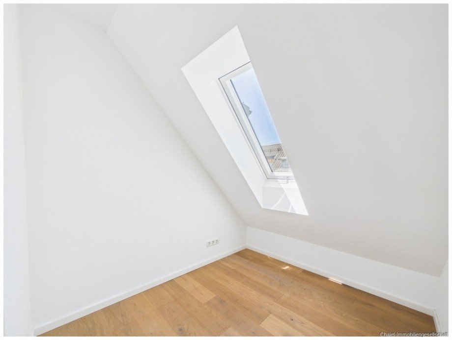 Ankleide - B�ro Dachgeschosswohnung M�nchen