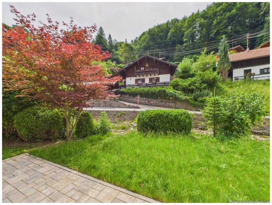 Blick in den Garten Erdgeschosswohnung Tegernsee