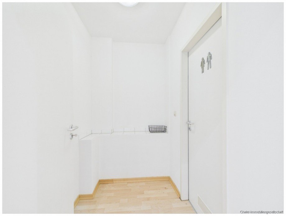 Vorraum WC Praxis Dachau