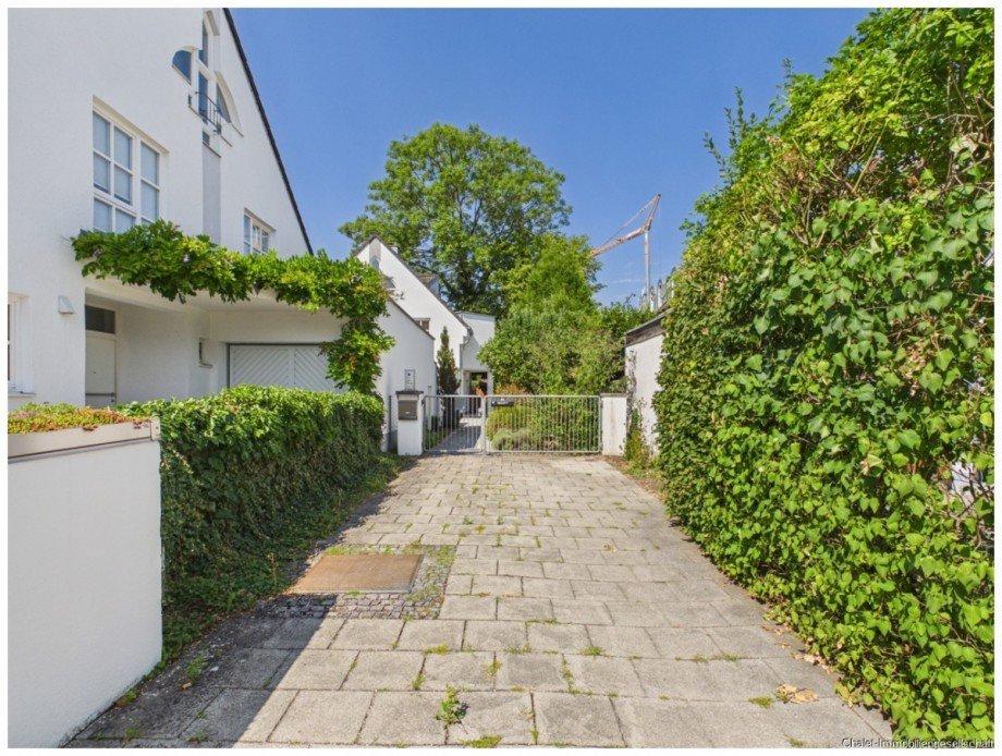 Stellplatz vor dem Haus Einfamilienhaus M�nchen / Obermenzing