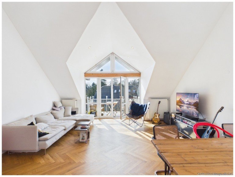 Sonniger Wohnraum M�nchen / Allach-Untermenzing Dachgeschosswohnung Stilvolle Dachgeschosswohnung mit S�dbalkonim wundersch�nen Untermenzing