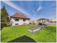 S�d-Ostgarten mit Blick auf den Altbestand AM FELD UND DOCH URBAN -
Herrliches Grundst�ck f�r Ihr Einfamilien- oder Doppelhaus in Karlsfeld