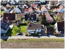 Blick auf das Grundst�ck AM FELD UND DOCH URBAN -
Herrliches Grundst�ck f�r Ihr Einfamilien- oder Doppelhaus in Karlsfeld