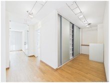 Diele mit Einbauschrank ZWISCHEN SIEGESTOR & UNIVERSIT�T - Moderne B�rofl�che in TOP-Lage zu verkaufen!