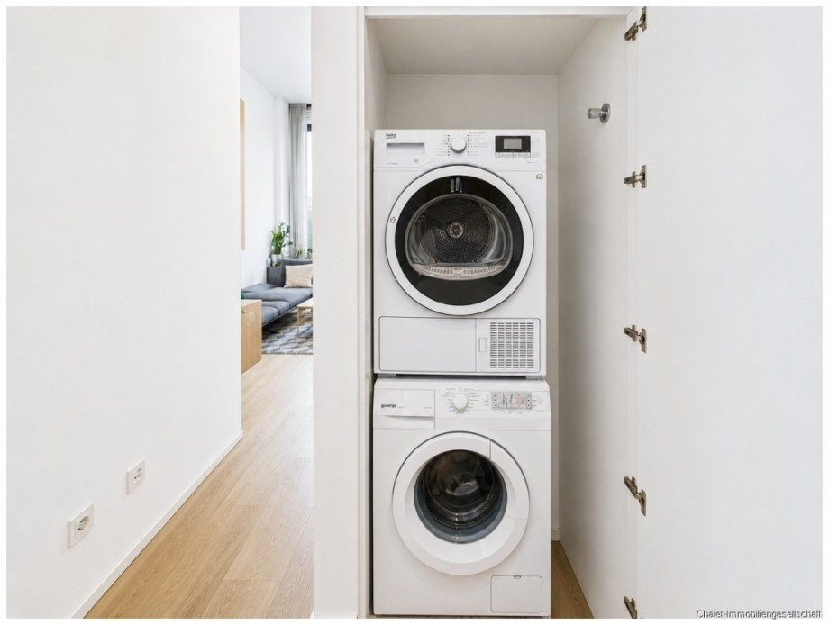 Einbauschrank mit Hauswirtschaftsbereich Erdgeschosswohnung M�nchen / Neuhausen-Nymphenburg