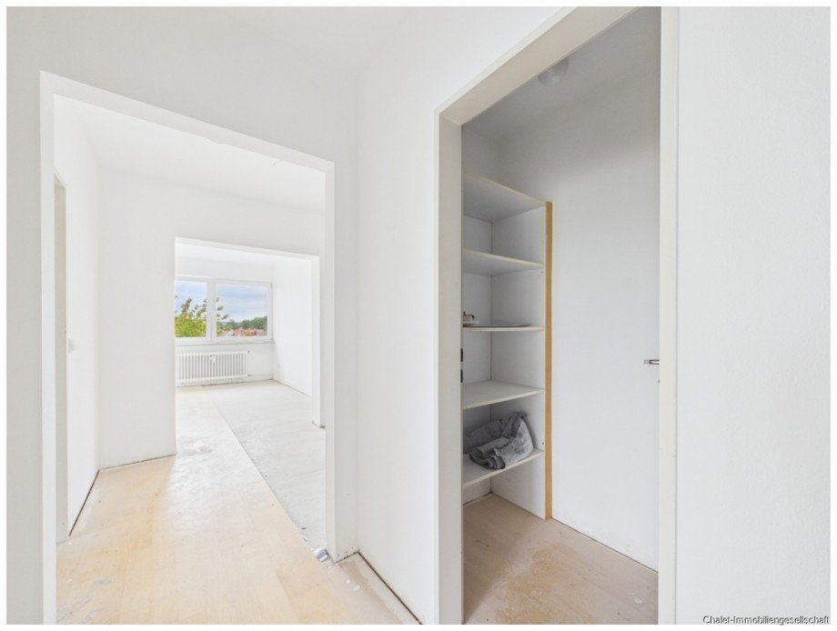 Diele mit Abstellkammer Dachgeschosswohnung Dachau