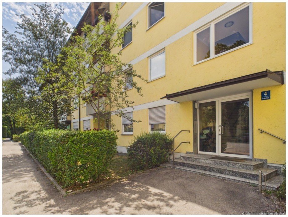 Ansicht Haus Etagenwohnung Planegg