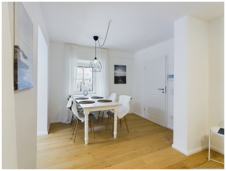 Blick zum Wohnbereich Erdgeschosswohnung Tegernsee