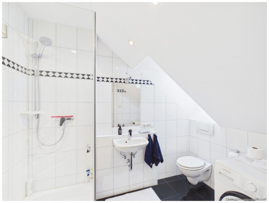 G�ste-WC Dachgeschosswohnung M�nchen / Allach-Untermenzing