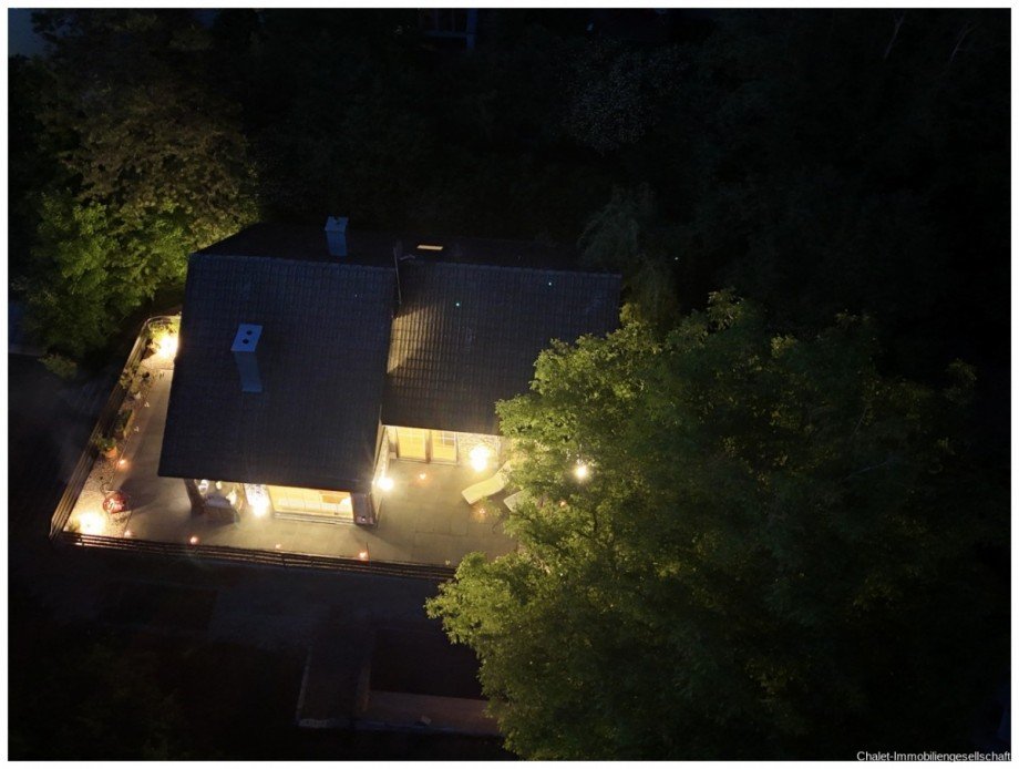 Haus bei Nacht Einfamilienhaus Buch am Erlbach