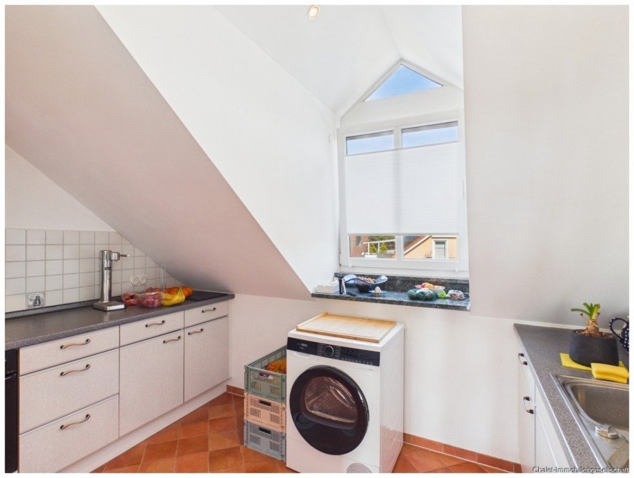 Einbauk�che Dachgeschosswohnung M�nchen / Allach-Untermenzing