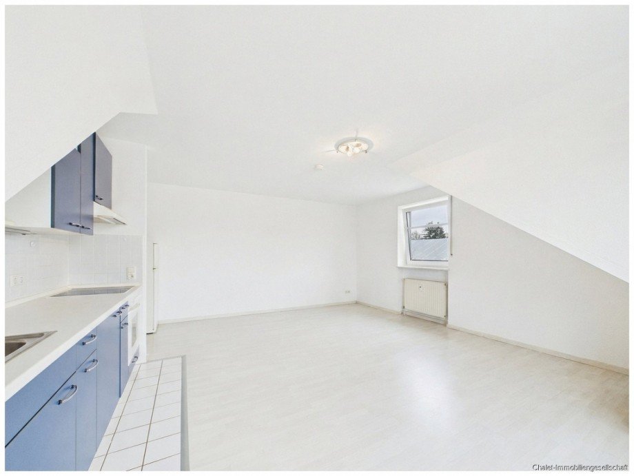 Wohnraum / Vorher Etagenwohnung Moosinning