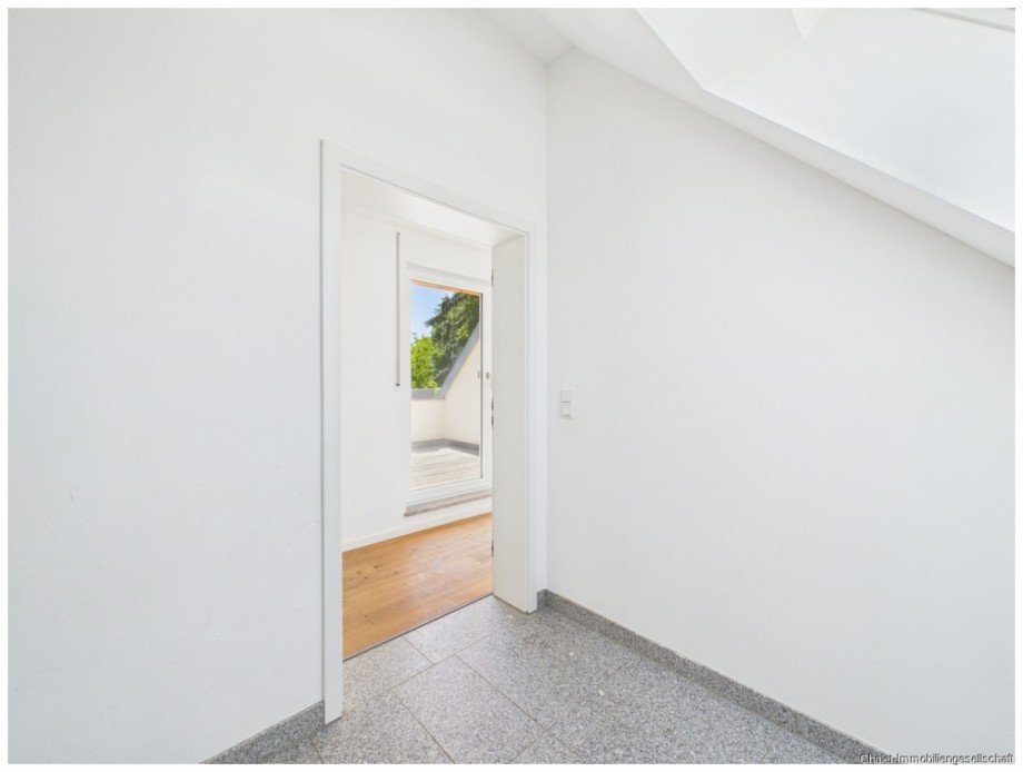 Eingangsbereich - Treppenhaus Dachgeschosswohnung M�nchen