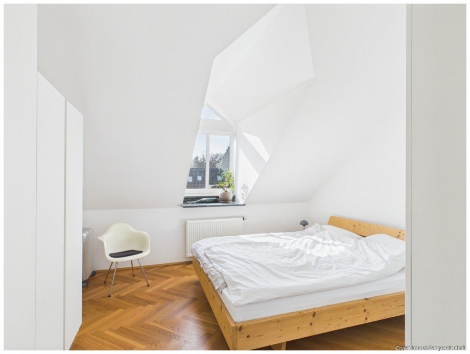 Schlafzimmer 1 Dachgeschosswohnung M�nchen / Allach-Untermenzing