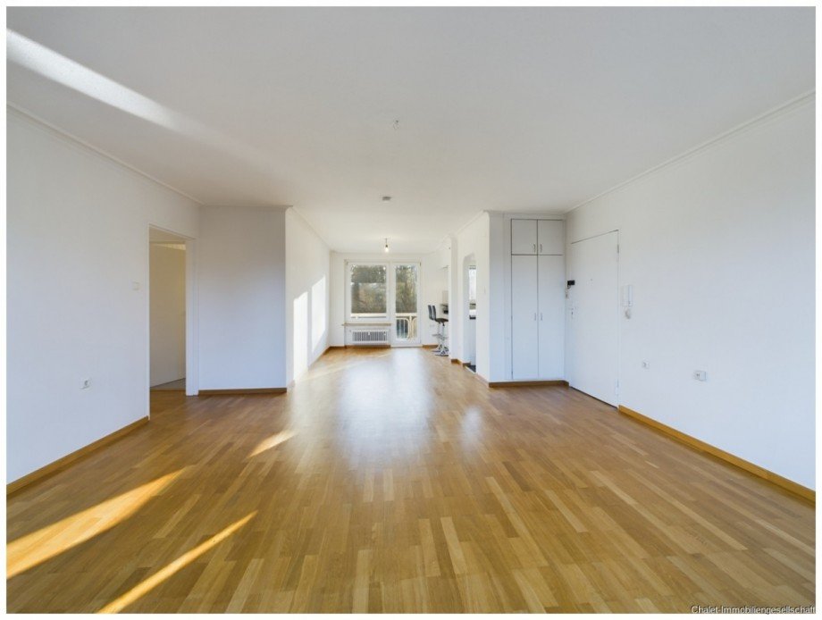Wohn-Essbereich Etagenwohnung M�nchen / Fasangarten