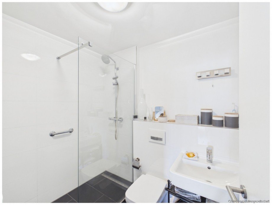 Badezimmer mit Dusche Etagenwohnung M�nchen